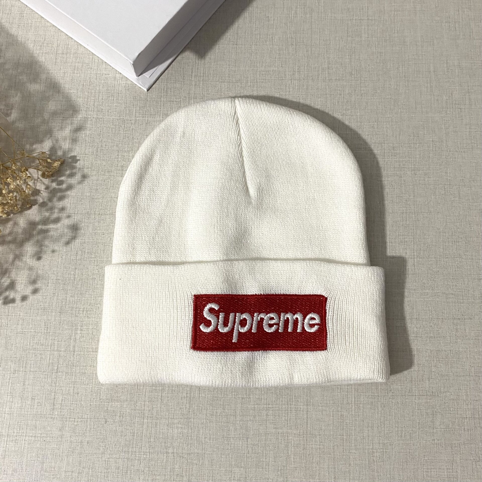 Supreme Baskılı Bere Beyaz