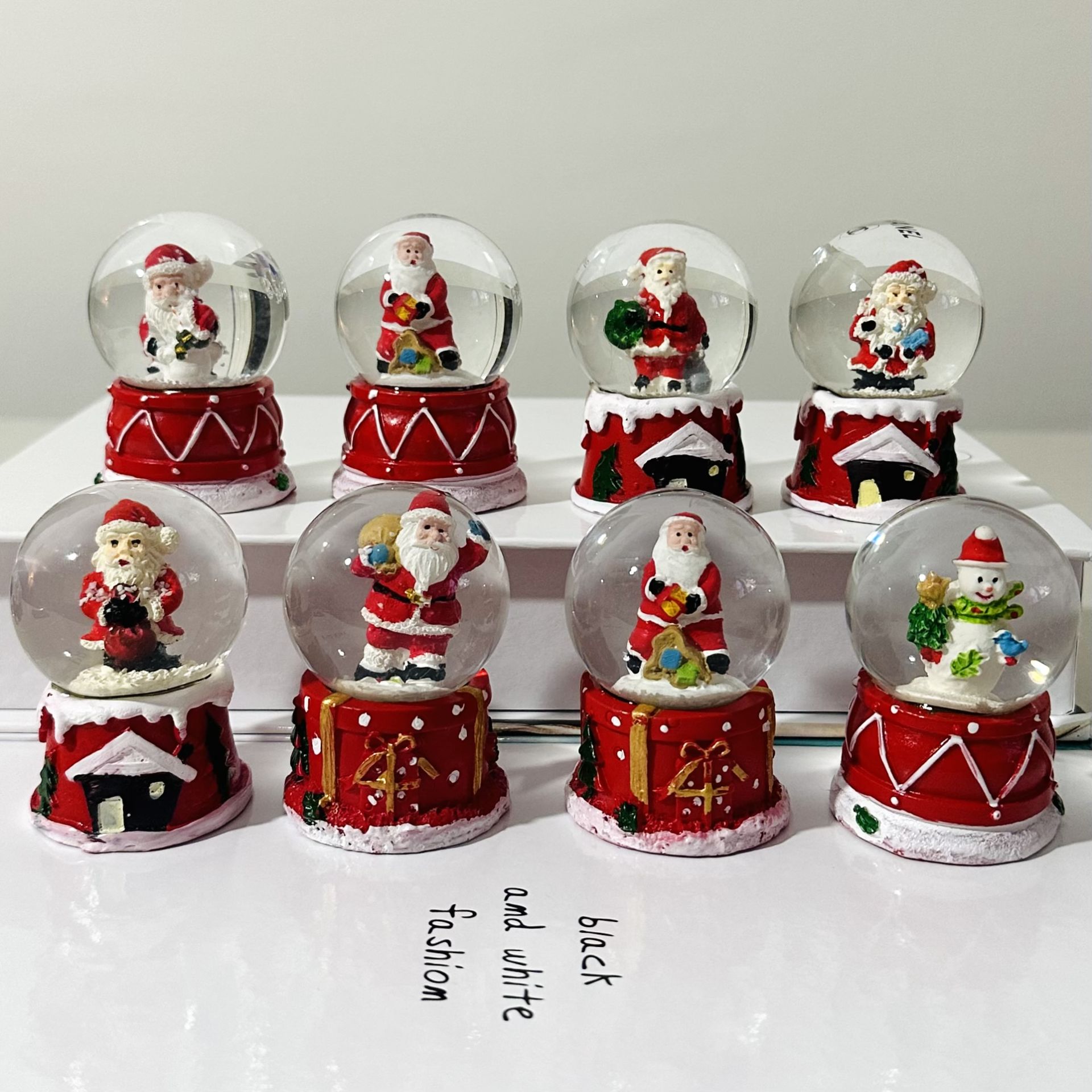 Noel Baba Mini Işıklı Kar Küresi