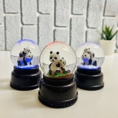 Panda Çiftler Işıklı Kar Küresi