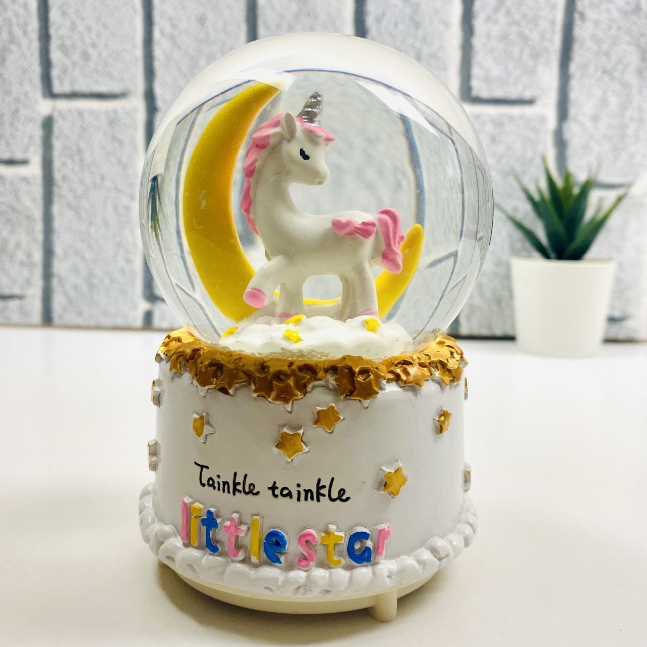 Ay Unicorn Işıklı ve Müzikli Kar Küresi Orta Boy
