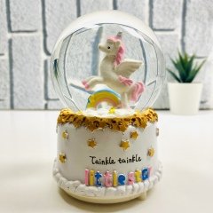 Unicorn Kanatlı Işıklı ve Müzikli Kar Küresi Orta Boy