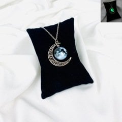 Zincirli Gece Parlayan Galaxy Kolye