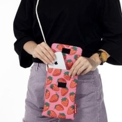 Çilek Desenli Telefon Çantası