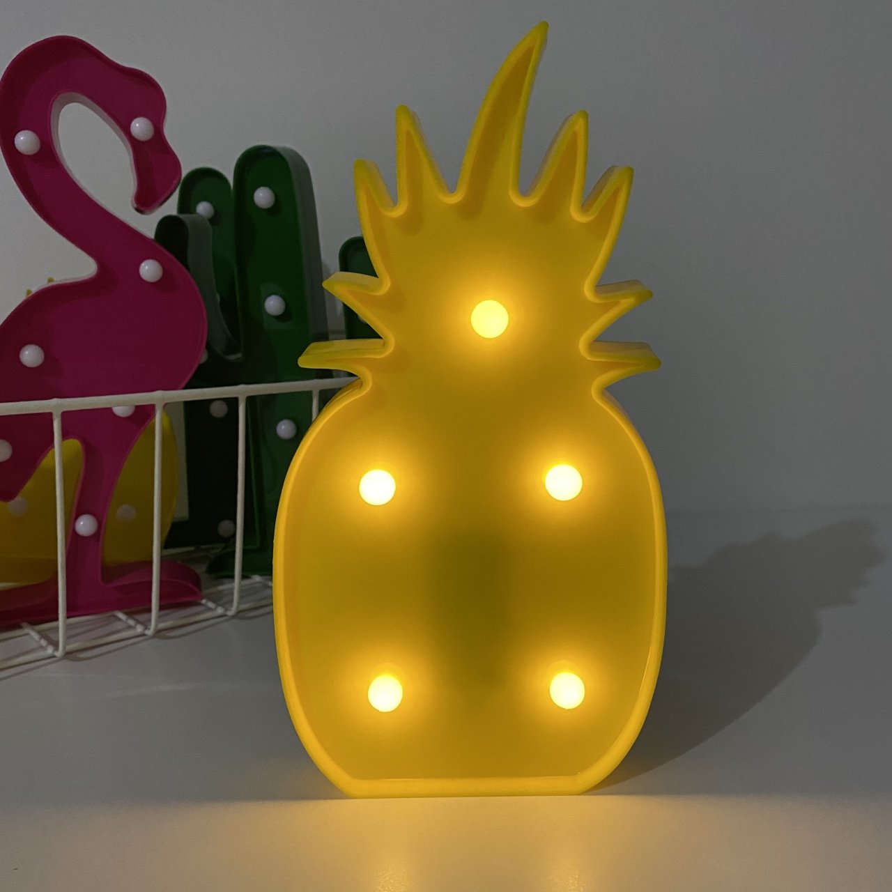 Ananas Dekoratif Led Lamba