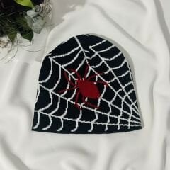 Spider Web Baskılı Bere Beyaz Çizgili