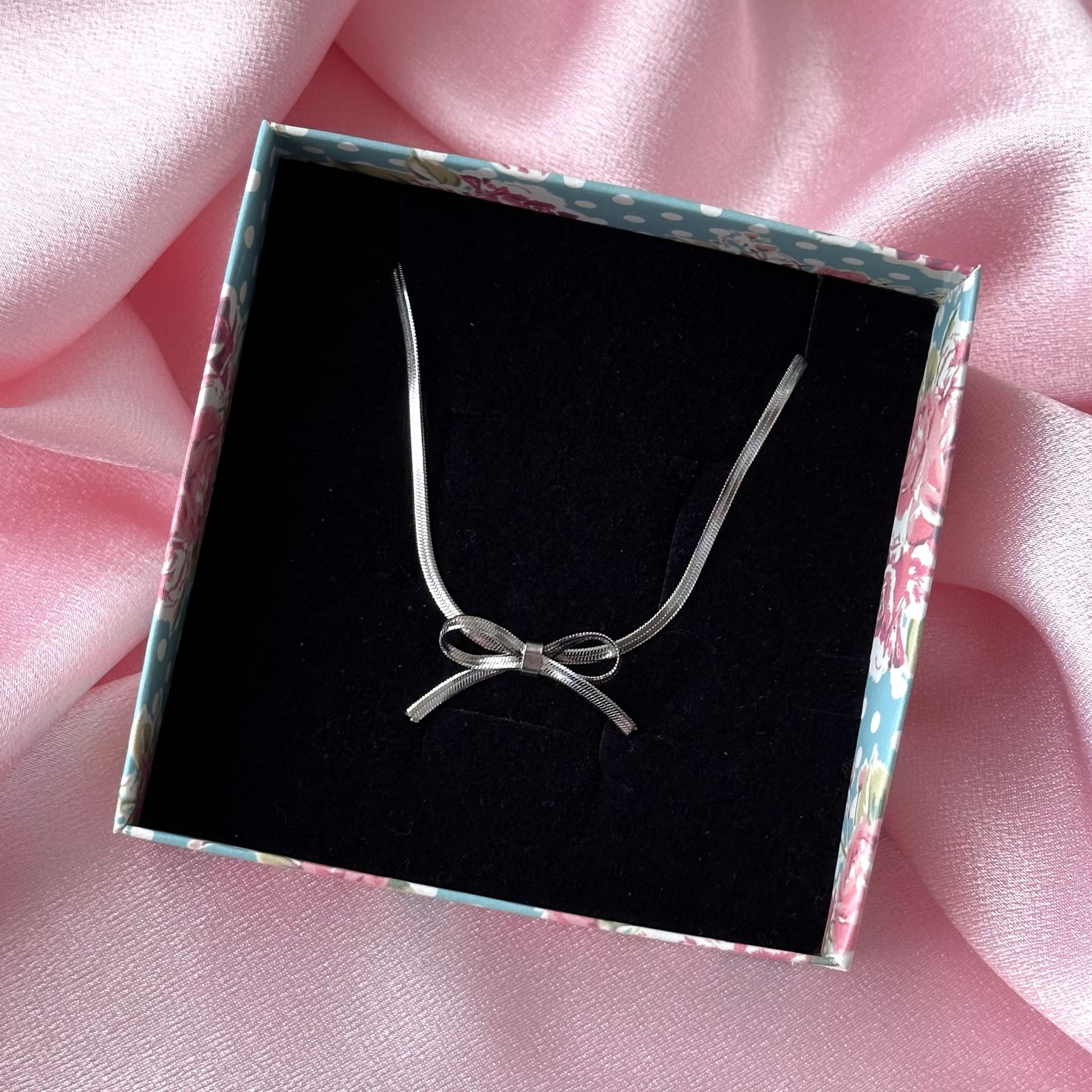 İtalyan Zincirli Fiyonk Choker Kolye