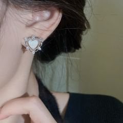 Heart Çapraz Charm Opal Küpe