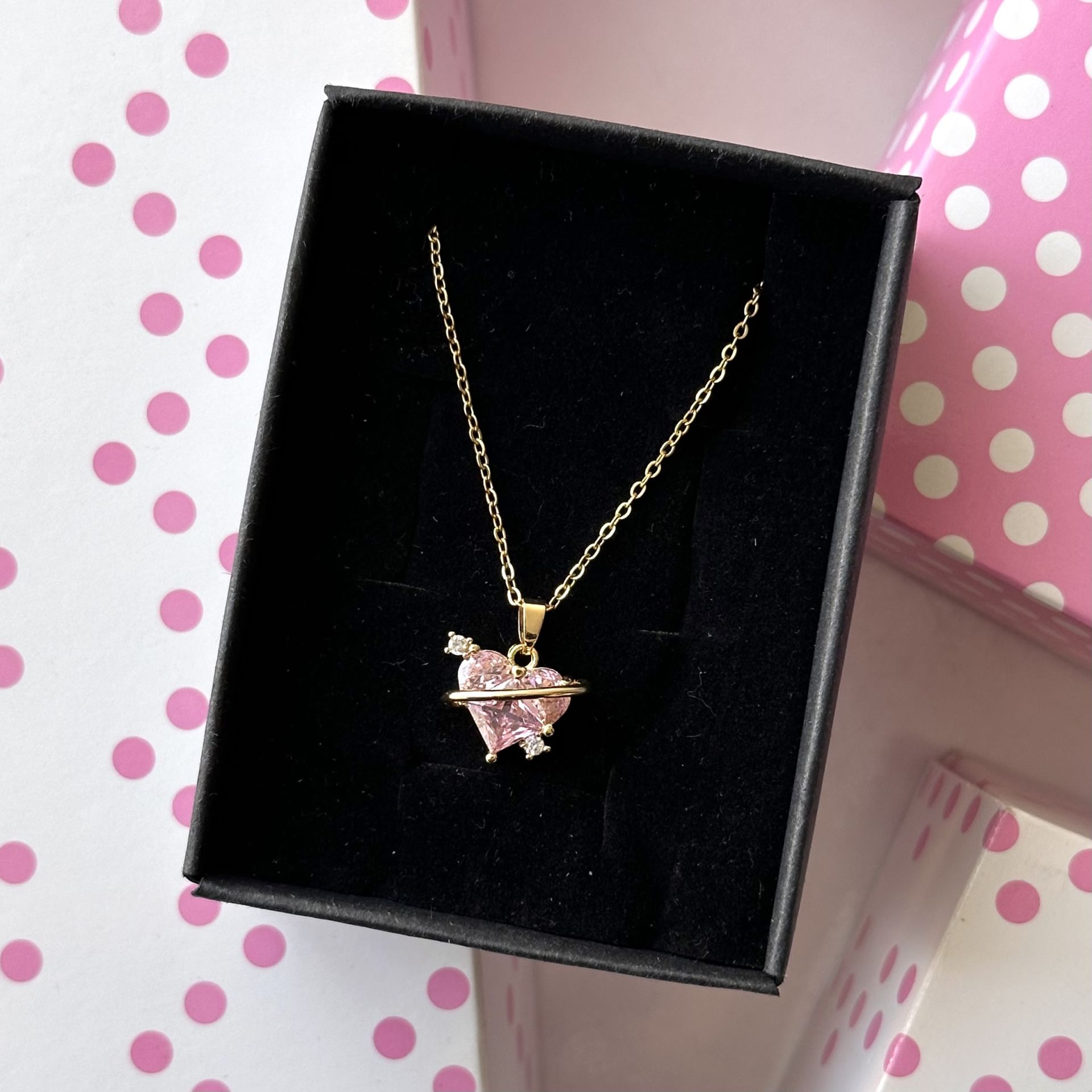 Love Planet Kolye Gold