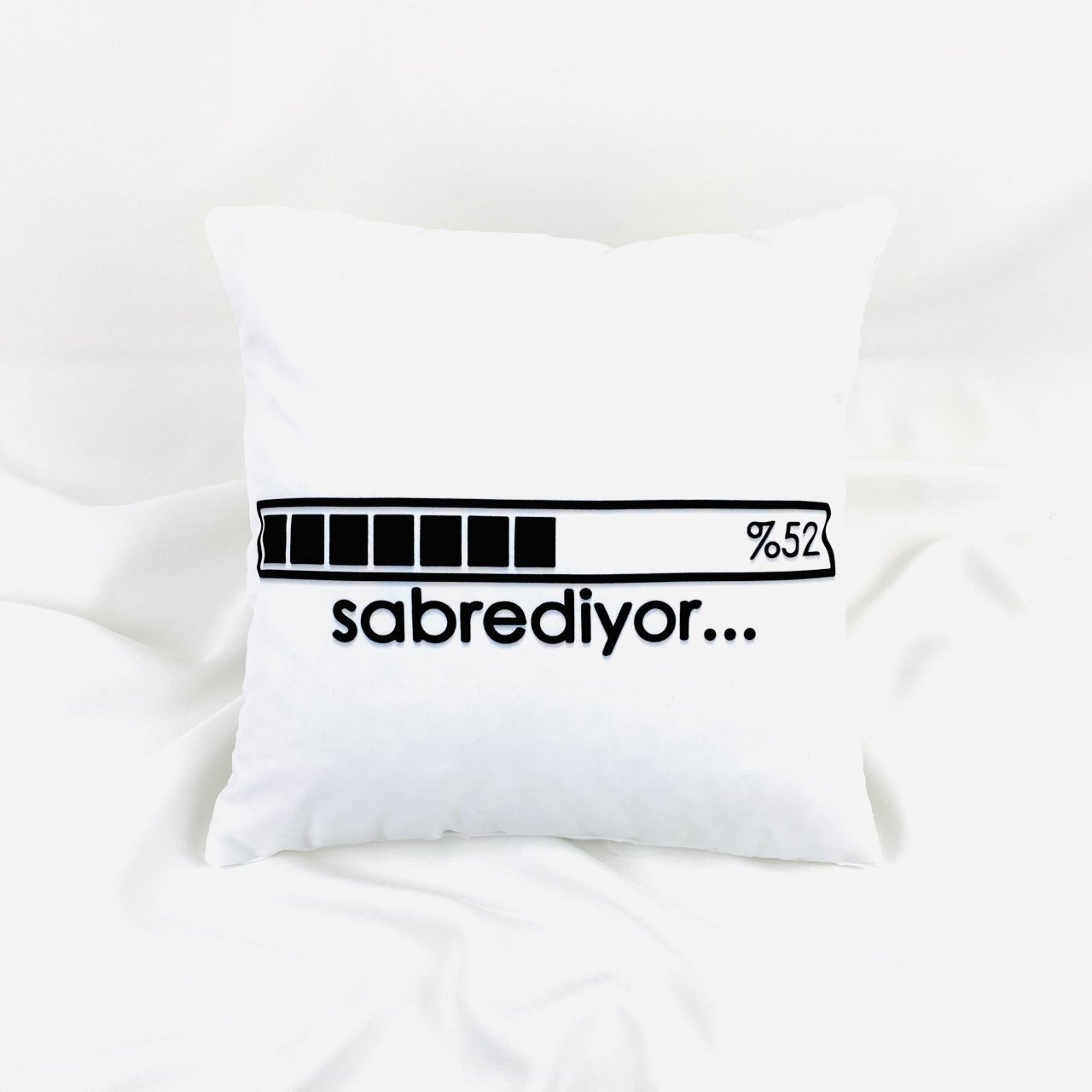 Sabrediyor Yastık