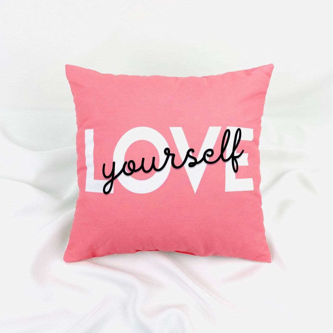 Love Your Self Yastık