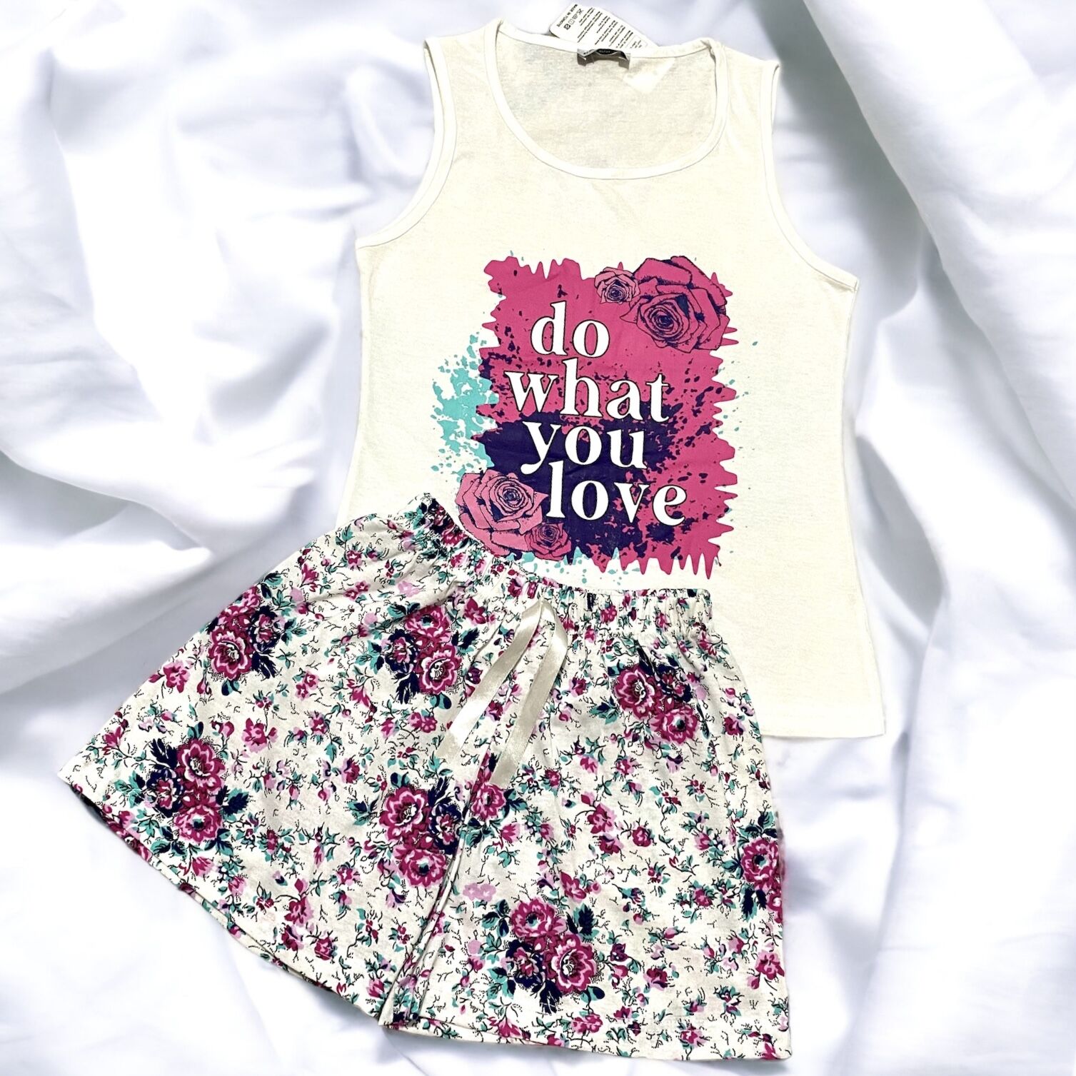Gül Desenli Pijama Takımı